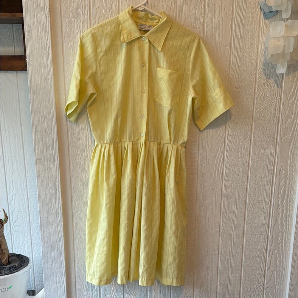Vintage Pale Yellow handmade house dress from the 1950s sz M
